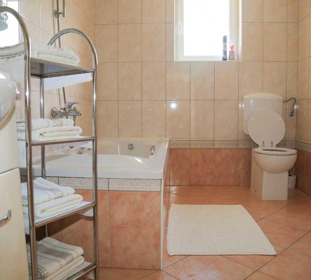 Adrian-apartments-51511-malinska-otok-krk Primorska 21 Apartament Malinska